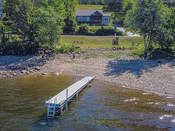 3rd image of 788 S Shore Rd