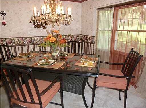 This dining room is a great space for entertaining!