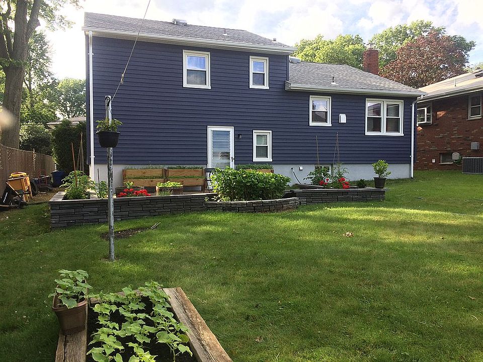 2nd image of 867 Garden St