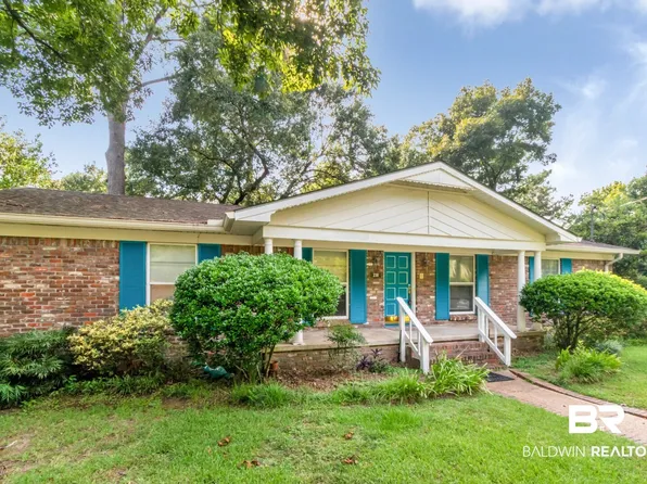230 Cache Cir, Chickasaw, AL 36611
