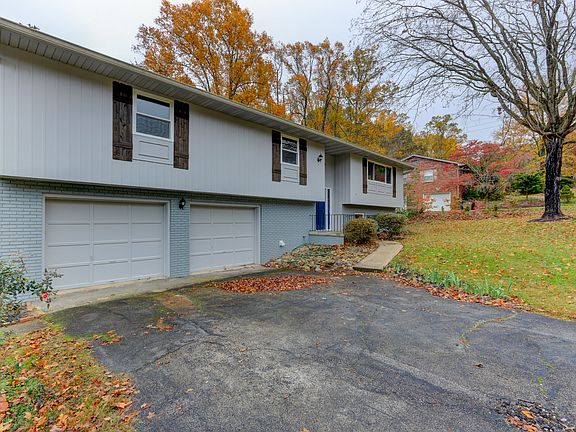 3rd image of 7816 Luxmore Dr