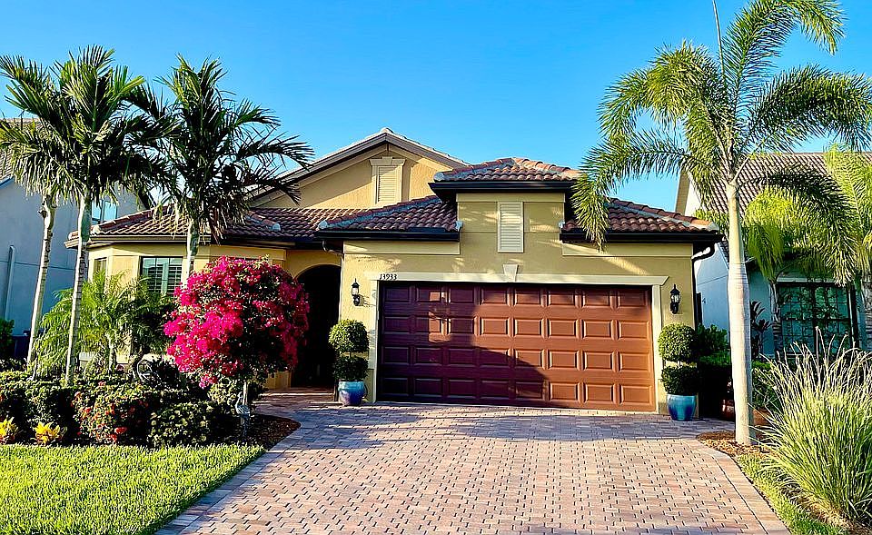 1st image of 13933 Miranese St
