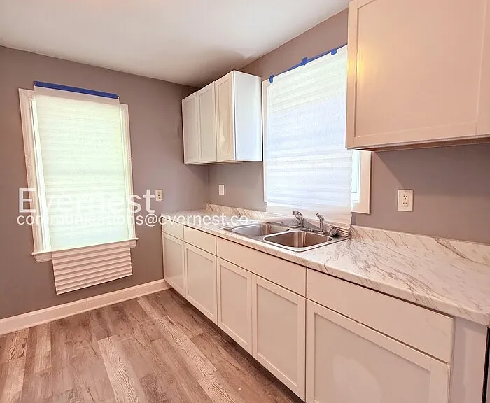 9460 Wayburn St — Photo 4