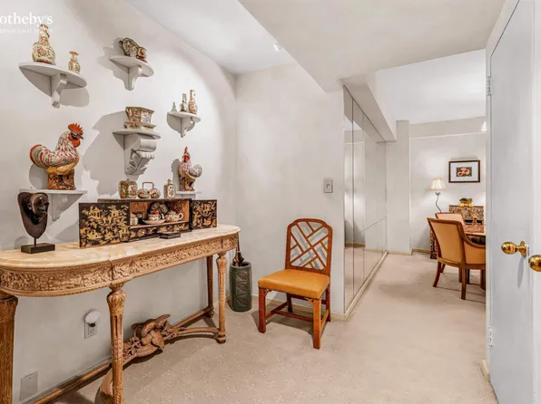 45 Sutton Place South 3A image 3 of 14
