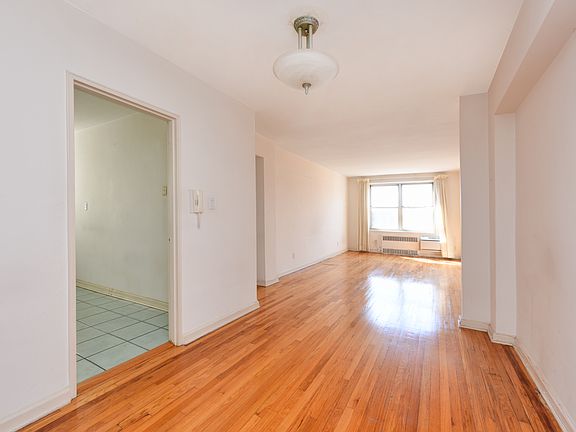 2nd image of 2621 Union St APT 6G