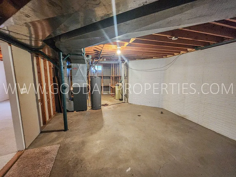 924 Prairie View Dr — Photo 40