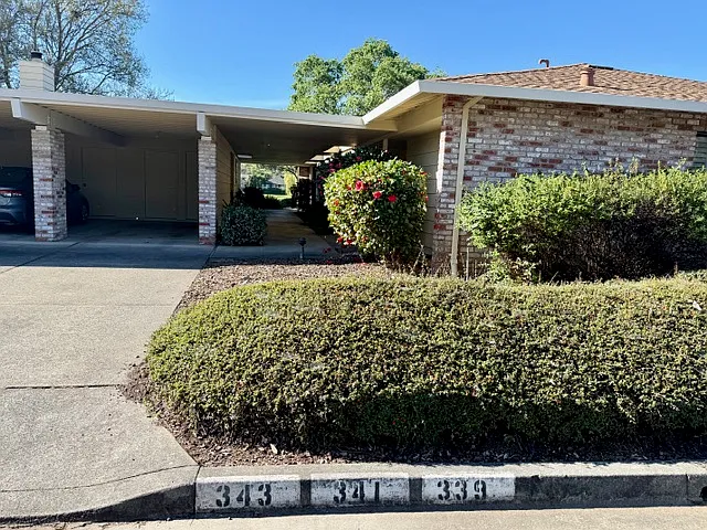339 Twin Lakes Dr — Photo 10
