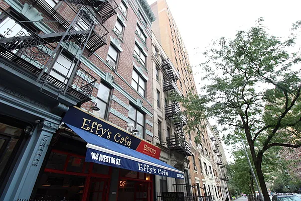 Rented by Luxor Homes & Investment Realty | media 27