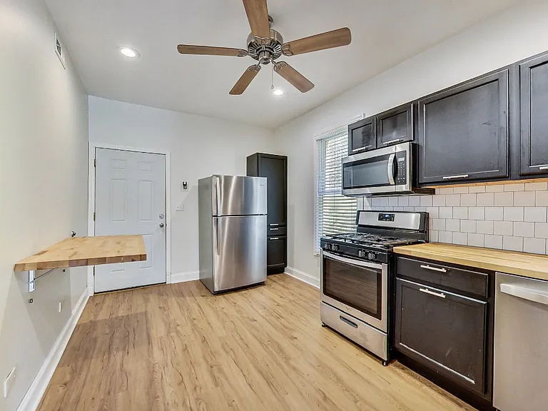 2719 N Ridgeway Ave #1 — Photo 8