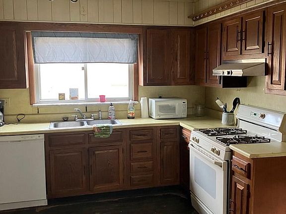 3rd image of 231 Stone Ave