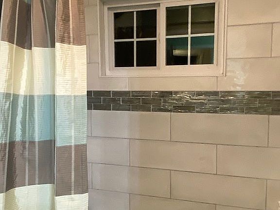 New tub & tile