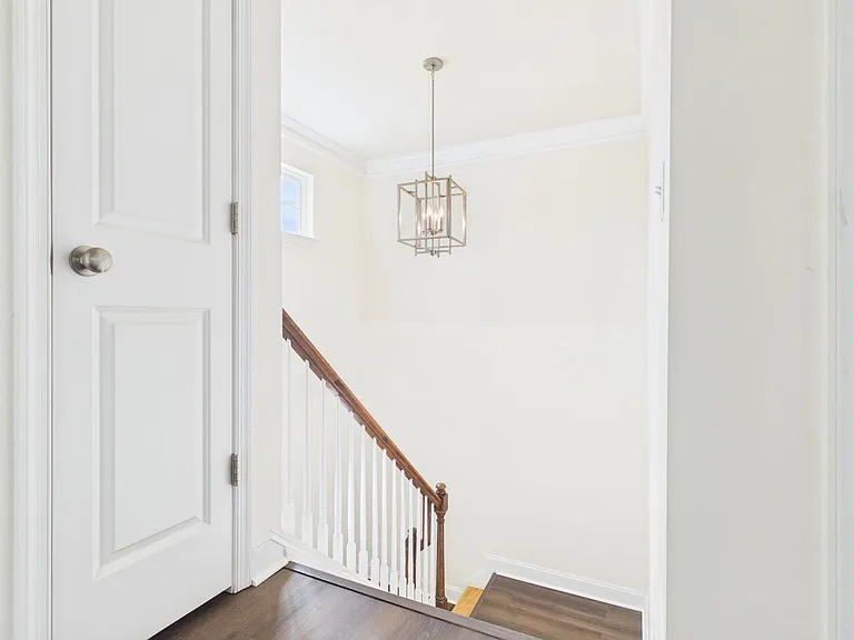 4901 Warwick Rd E — Photo 20