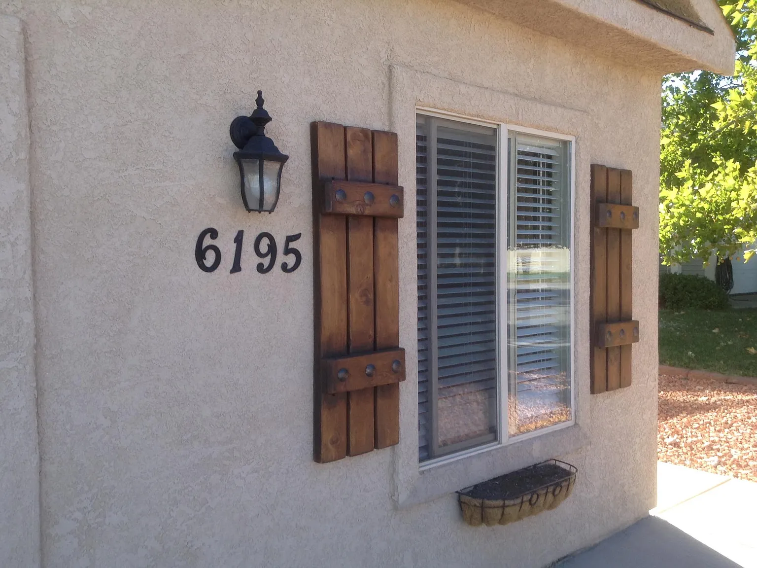 4 bed, 2.5 bath, 1712 sqft, $1,900 — Photo 3