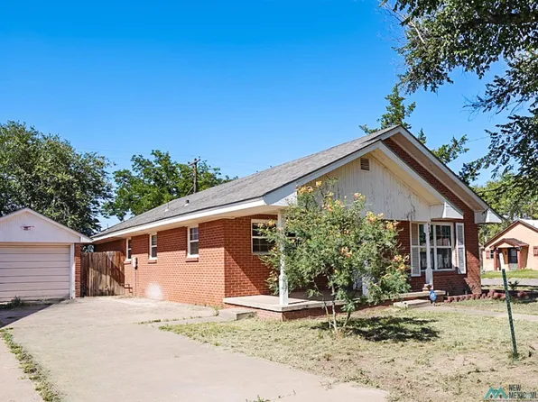 900 W 16th Ln, Portales, NM 88130