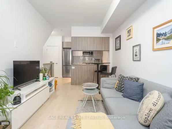 150 Broadview Ave #Townhouse 3, Toronto, ON M4M 0A9