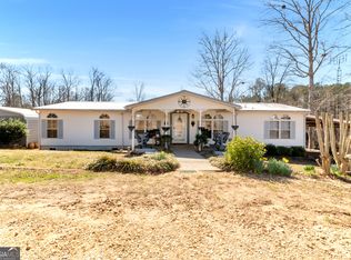 1370 Cronic Town Rd, Auburn, GA 30011