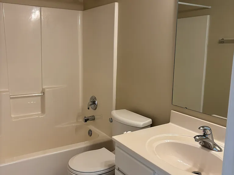 453 Filmore Dr — Photo 16