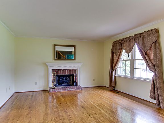 5th image of 2807 Dudley Dr