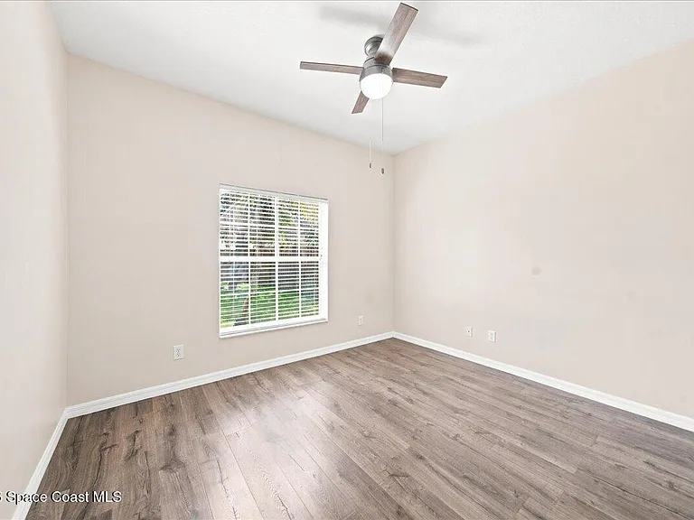 5647 Indigo Crossing Dr — Photo 23