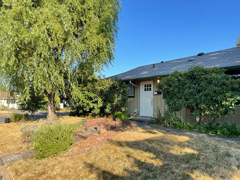 8636 N Fowler Ct — Photo 13