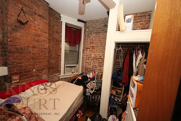 Rented by Kings Court Real Estate | media 9