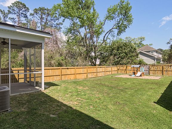 4th image of 550 Fleming Rd