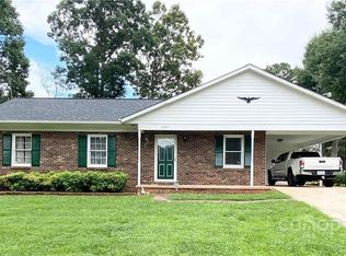 3684 Indian Ct, Lenoir, NC 28645