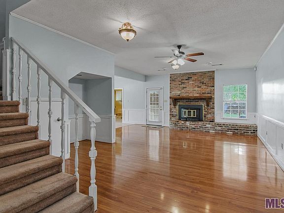 4th image of 10816 Durmast Dr