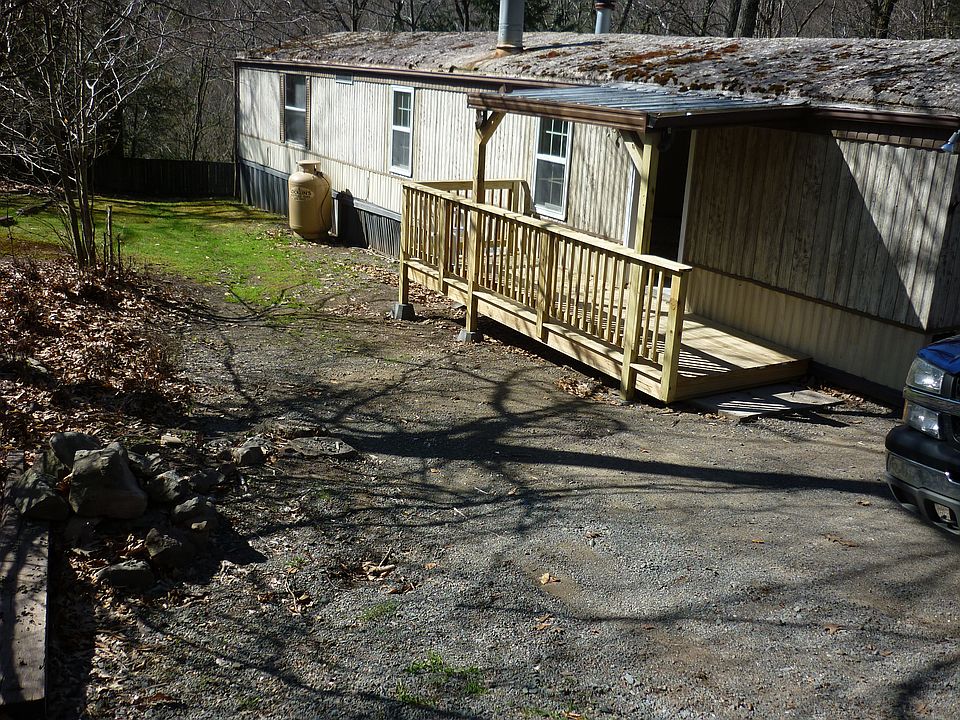 Front Entrance w/new deck
