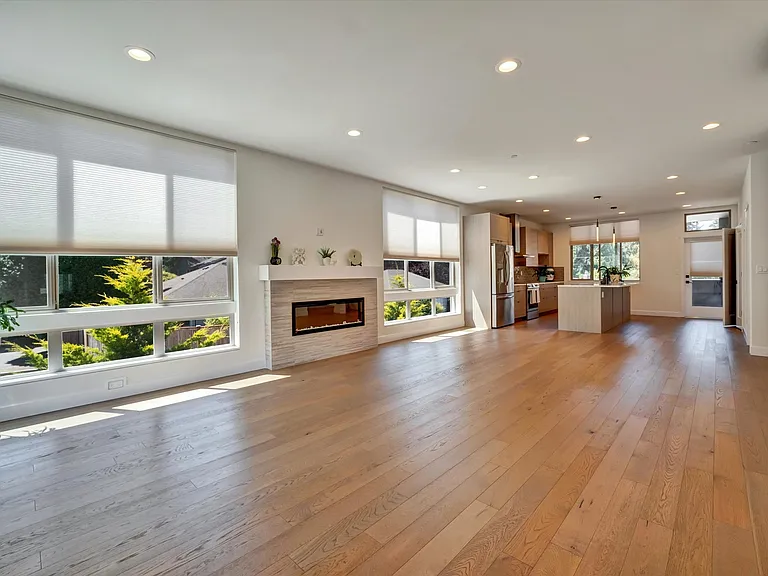 18402 Corliss Ave N #A — Photo 14