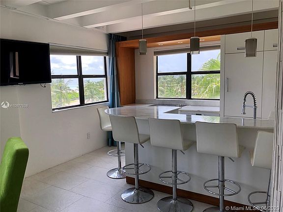 3rd image of 1390 Ocean Dr APT 507