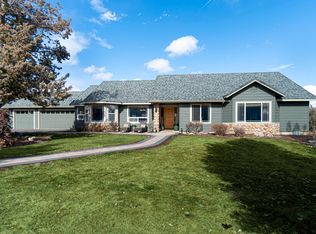 2460 Linnet Ln, Redmond, OR 97756