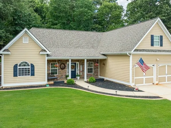 6050 Windsorcreek Dr, Douglasville, GA 30135