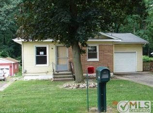 291 21st St N, Springfield, MI 49037