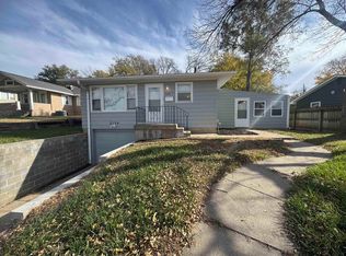 2124 S Lakeport St, Sioux City, IA 51106