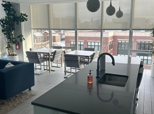 665 W Sheridan Rd #911, Chicago, IL 60613