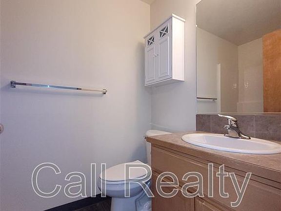 5th image of 18714 E Augusta Ct