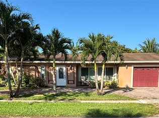 1940 NW 105th Ter, Pembroke Pines, FL 33026