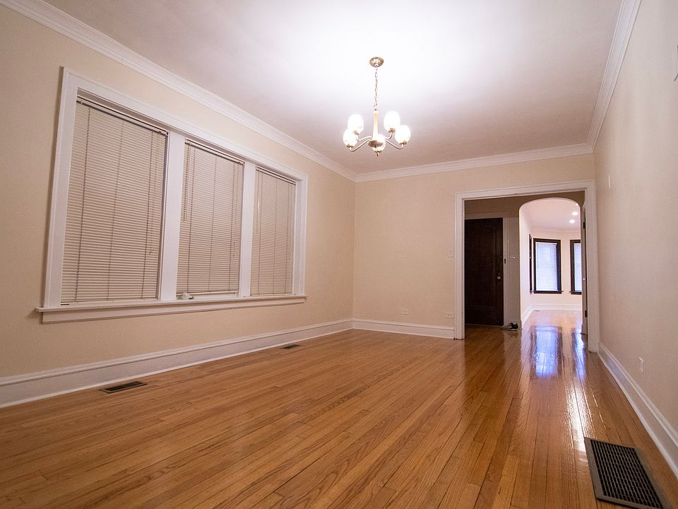 Dining room 11 x 19