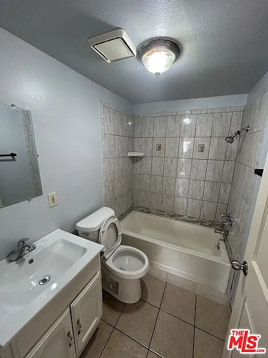 Building Photo - 9715 S Broadway #1