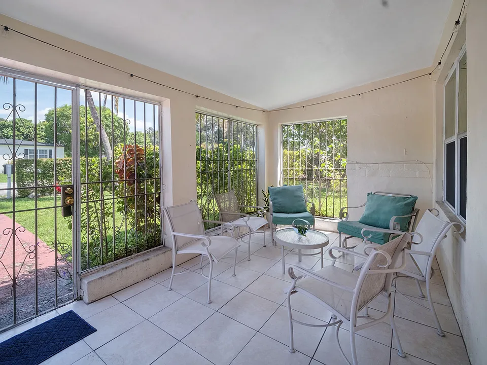 1066 NW 145th St