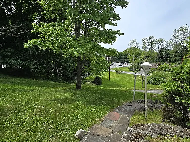 16 Croft Rd — Photo 9