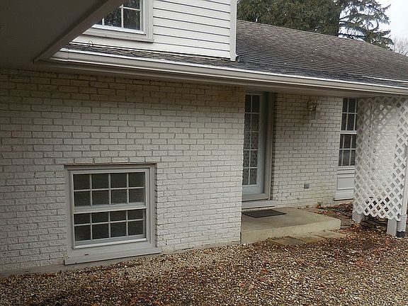 3rd image of 25W269 Lacey Ave