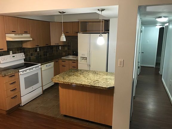 2nd image of 7124 Longstreet Dr #C