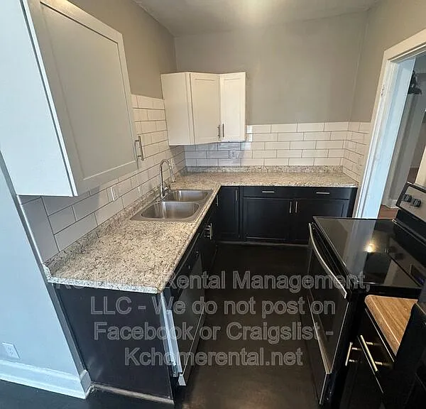3631 Pennsylvania Ave — Photo 2