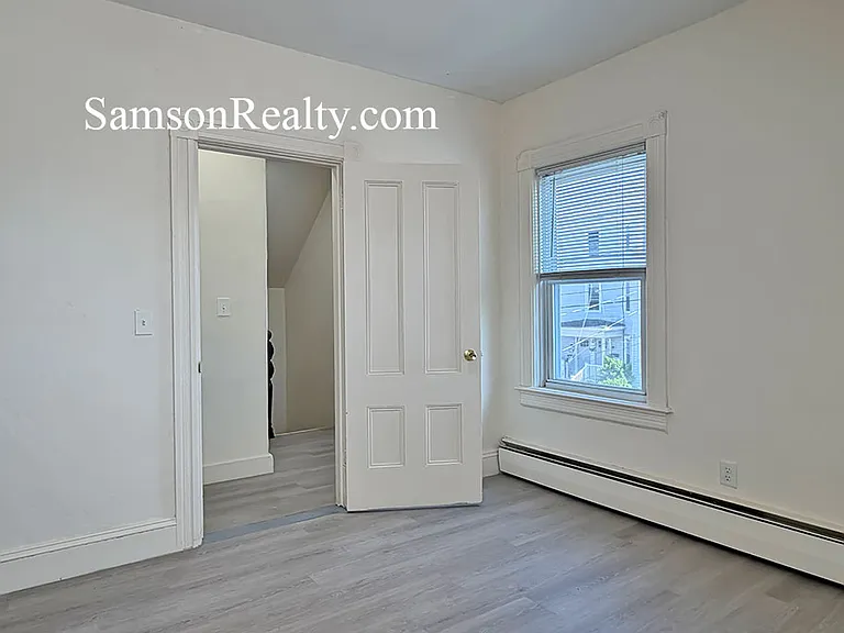 164 Morris Ave — Photo 11