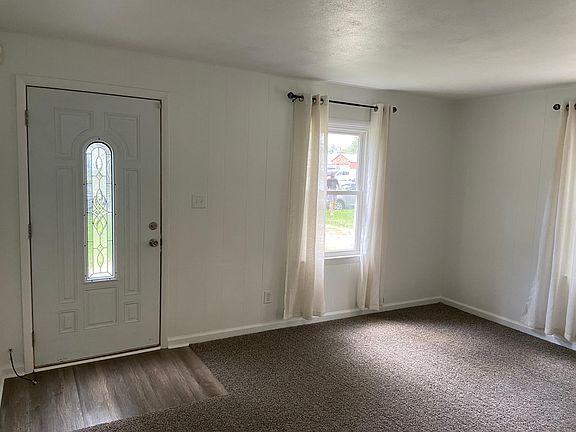 4th image of 5016 N Ogden Ave