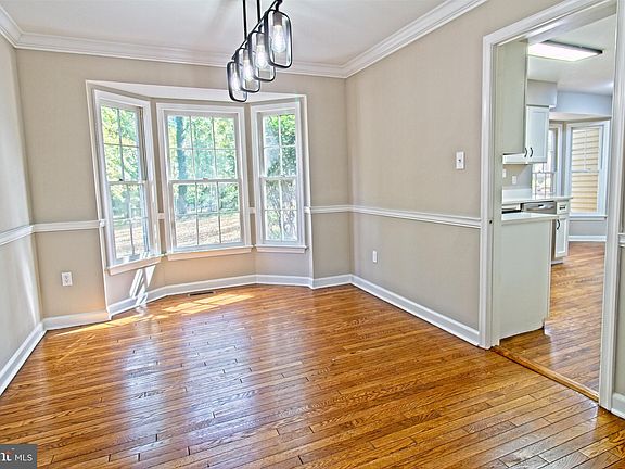 5th image of 8157 Poplar Grove Dr