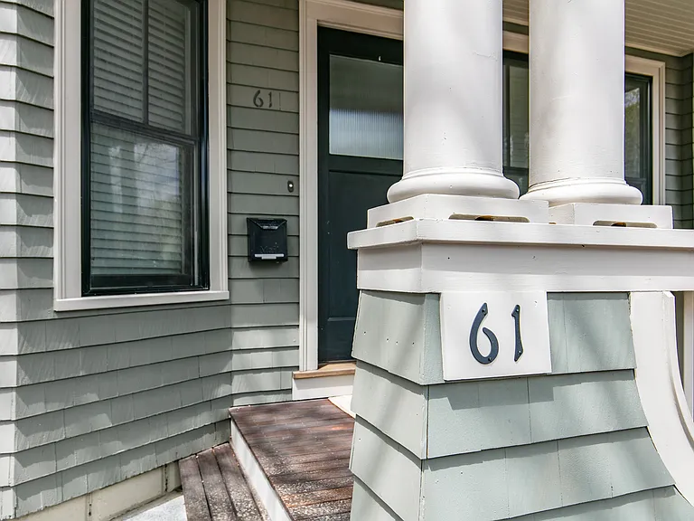61 Huron Ave — Photo 17
