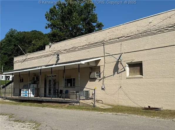 31 Fork Creek Rd, Nellis, WV 25142